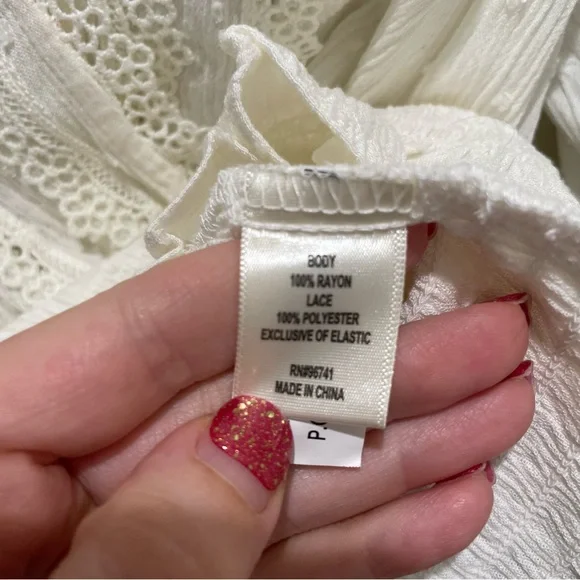 SELF E White Lace Trim Smocked Waist Blouse Size Large - Picture 8 of 9